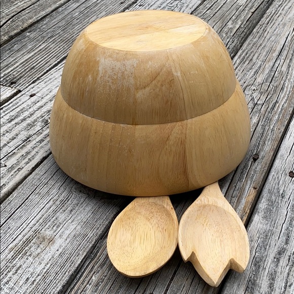 Wooden Salad Bowl with Thongs - Picture 10 of 16